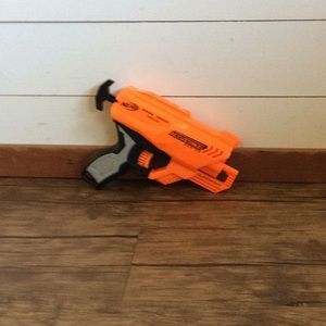 It shoots blue and orange Bullets